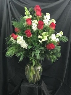 12 Mixed Roses in Vase 